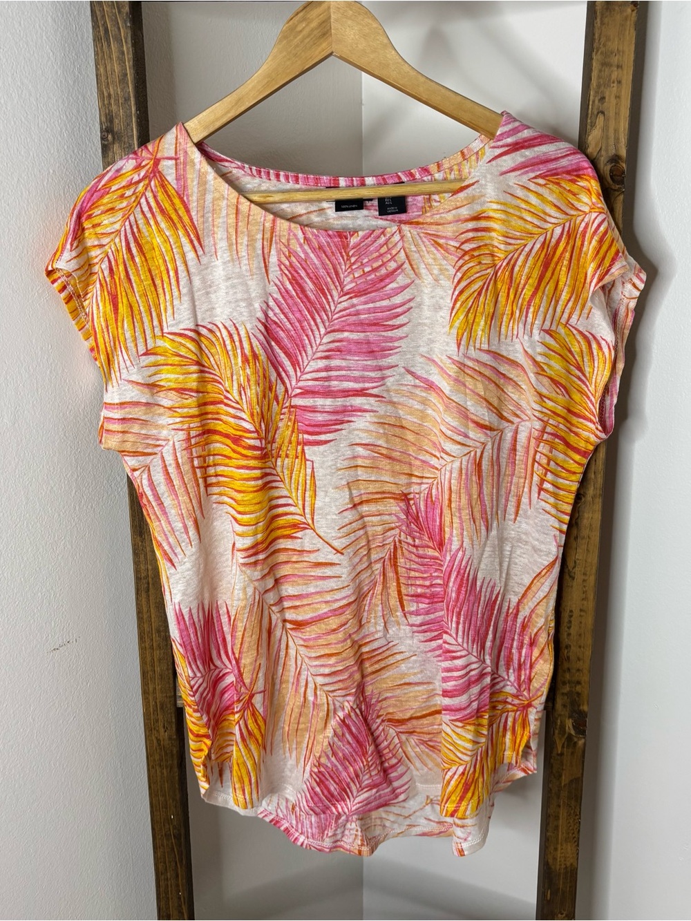 Tahari Pink & Yellow Palm-Print Linen Short Sleeve Tee Size L